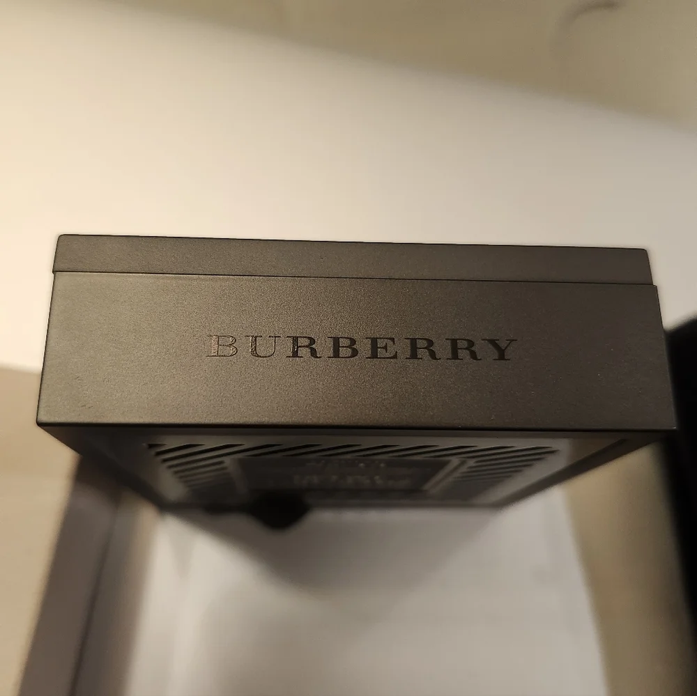 Burberry Cashmere Compact Flawless Soft Matte Foundation In Almond No. 43